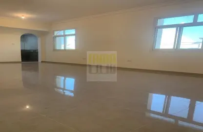 Apartment - 3 Bedrooms - 4 Bathrooms for rent in Khalifa Bin Shakhbout Street - Al Manaseer - Abu Dhabi