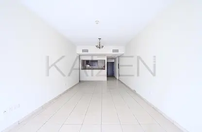 Apartment - 1 Bedroom - 2 Bathrooms for rent in Mazaya 29 - Queue Point - Dubai Land - Dubai