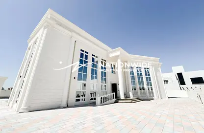 Villa - 5 Bedrooms - 6 Bathrooms for sale in Al Merief - Khalifa City - Abu Dhabi