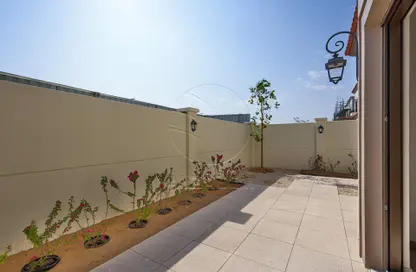 Townhouse - 3 Bedrooms - 4 Bathrooms for sale in Bloom Living - Zayed City (Khalifa City C) - Khalifa City - Abu Dhabi