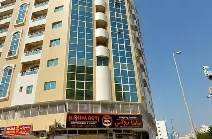 Apartment - 1 Bedroom - 1 Bathroom for rent in Cornish Tower - Al Rumaila - Ajman