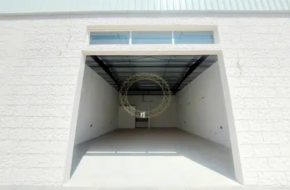 Warehouse - Studio - 1 Bathroom for rent in Wadi AL AIN 1 - Al Noud - Al Ain