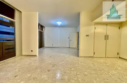 Apartment - 3 Bedrooms - 3 Bathrooms for rent in ZADCO Complex - Al Khalidiya - Abu Dhabi