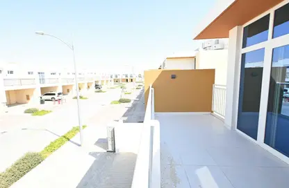 Townhouse - 3 Bedrooms - 5 Bathrooms for sale in Victoria - Damac Hills 2 - Dubai