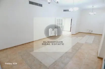 Apartment - 3 Bedrooms - 4 Bathrooms for rent in Al Muroor Building - Sultan Bin Zayed the First Street - Muroor Area - Abu Dhabi