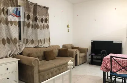 Apartment - 1 Bathroom for rent in Al Majaz 2 - Al Majaz - Sharjah