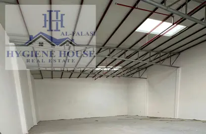 Warehouse - Studio - 1 Bathroom for rent in Umm Al Thuoob - Umm Al Quwain