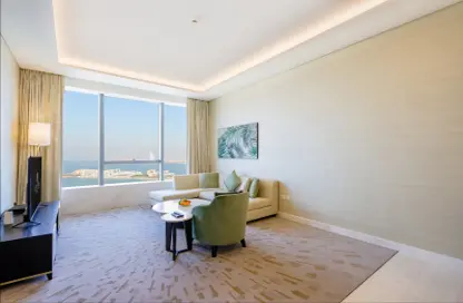 Apartment - 1 Bedroom - 2 Bathrooms for sale in The Palm Tower - Palm Jumeirah - Dubai