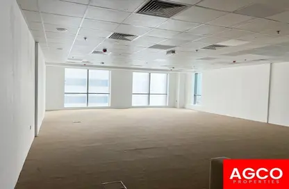 Office Space - Studio - 1 Bathroom for rent in The Regal Tower - Business Bay - Dubai