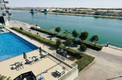 Apartment - 1 Bathroom for rent in Waters Edge - Yas Island - Abu Dhabi