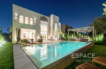 Villa - 4 Bedrooms - 5 Bathrooms for sale in Garden Hall - Oasis Clusters - Jumeirah Islands - Dubai