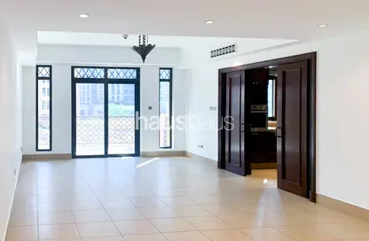 Apartment - 2 Bedrooms - 2 Bathrooms for rent in Zanzebeel 1 - Zanzebeel - Old Town - Dubai