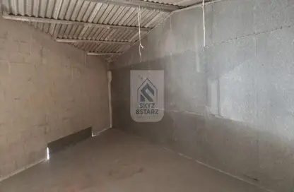 Warehouse - Studio for rent in Al Qusais - Dubai