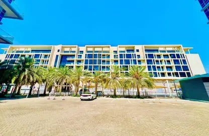 Apartment - 3 Bedrooms - 3 Bathrooms for rent in Bloom Marina - Al Bateen - Abu Dhabi