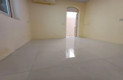 Apartment - 1 Bathroom for rent in Khalifa City - Abu Dhabi