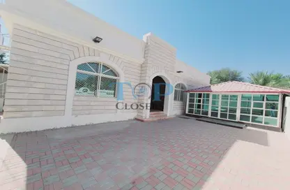 Villa - 3 Bedrooms - 5 Bathrooms for rent in Al Masoodi - Al Ain