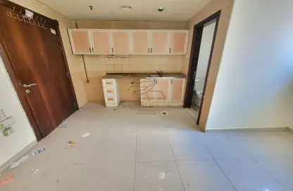 Apartment - 1 Bathroom for rent in Al Nabba - Sharjah