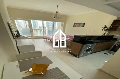 Apartment - 1 Bathroom for rent in Burj Al Nujoom - Downtown Dubai - Dubai