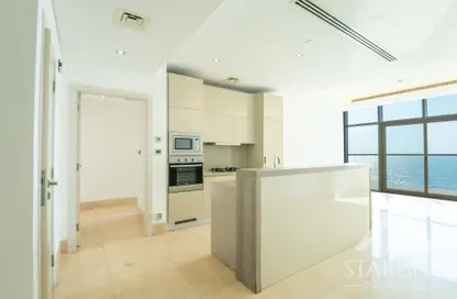 Apartment - 2 Bedrooms - 3 Bathrooms for sale in The 8 - The Crescent - Palm Jumeirah - Dubai