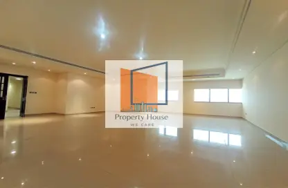 Apartment - 3 Bedrooms - 4 Bathrooms for rent in Silver Wave Tower - Al Mina - Abu Dhabi