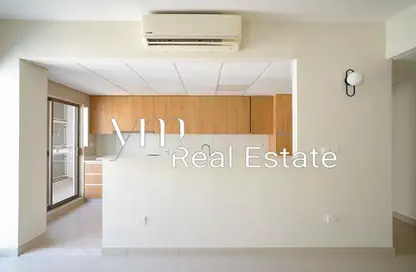 Apartment - 3 Bedrooms - 3 Bathrooms for rent in Al Muraqqabat - Deira - Dubai