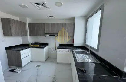 Apartment - 2 Bedrooms - 2 Bathrooms for rent in 5th Avenue - Al Furjan - Dubai