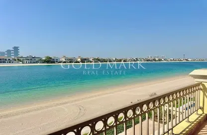 Villa - 5 Bedrooms - 7 Bathrooms for rent in Garden Homes Frond C - Garden Homes - Palm Jumeirah - Dubai