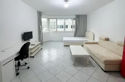 Apartment - 1 Bathroom for rent in Cornich Al Khalidiya - Al Khalidiya - Abu Dhabi