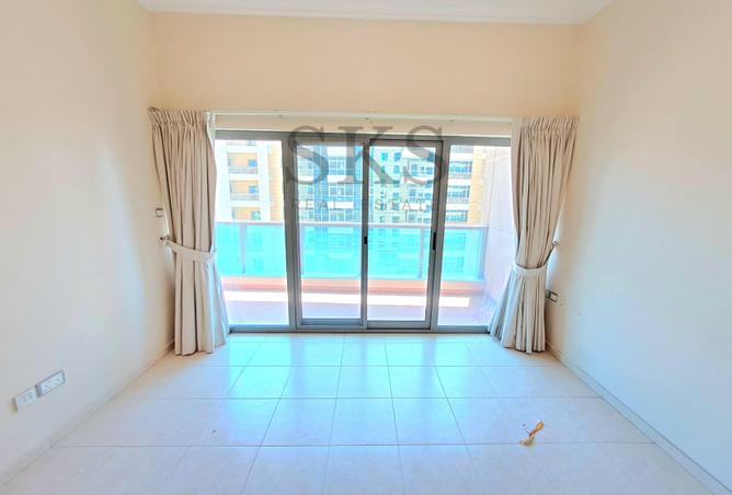 apartment-for-rent-in-zumurud-tower-near-marina-beach-marina-canal