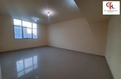 Apartment - 2 Bedrooms - 2 Bathrooms for rent in Shabiya 9 - Shabiya - Mussafah - Abu Dhabi