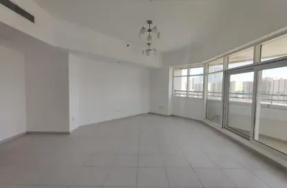 Apartment - 2 Bedrooms - 3 Bathrooms for rent in Blue Tower - Sheikh Zayed Road - Dubai