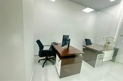 Office Space - Studio - 1 Bathroom for rent in Red Avenue - Al Garhoud - Dubai