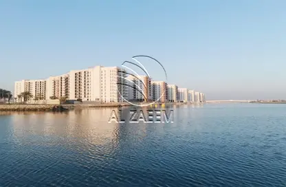 Apartment - 3 Bedrooms - 4 Bathrooms for sale in Waters Edge - Yas Island - Abu Dhabi