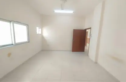 Apartment - 1 Bedroom - 1 Bathroom for rent in Muwailih Building - Muwaileh - Sharjah