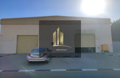 Warehouse - Studio - 4 Bathrooms for sale in Al Jlail - Al Sajaa - Sharjah