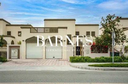 Villa - 3 Bedrooms - 4 Bathrooms for rent in Regional - Jumeirah Park - Dubai