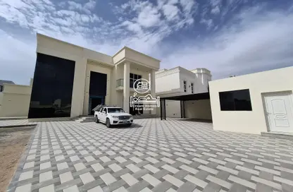 Villa - 5 Bedrooms - 6 Bathrooms for rent in Madinat Al Riyad - Abu Dhabi