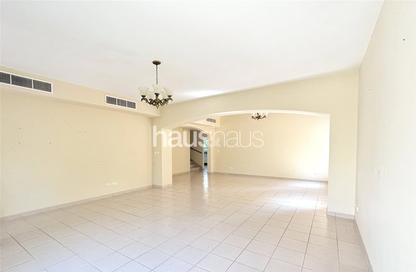 Villa - 4 Bedrooms - 4 Bathrooms for rent in Meadows 9 - Meadows - Dubai