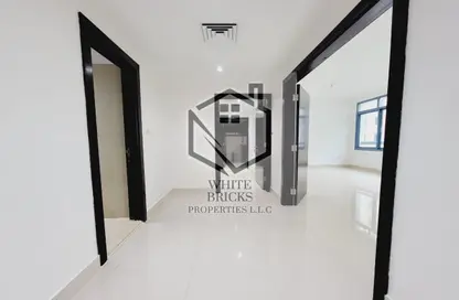 Apartment - 3 Bedrooms - 4 Bathrooms for rent in Electra Street - Abu Dhabi