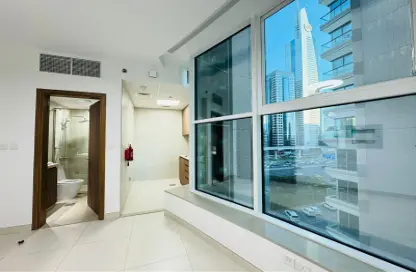 Apartment - 1 Bathroom for rent in DXB Tower - Sheikh Zayed Road - Dubai