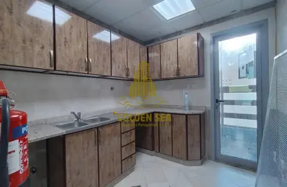 Apartment - 2 Bedrooms - 3 Bathrooms for rent in Cornich Al Khalidiya - Al Khalidiya - Abu Dhabi