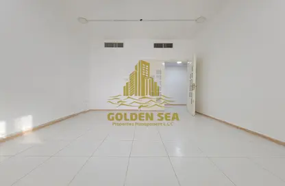 Office Space - Studio - 1 Bathroom for rent in Rabdan - Abu Dhabi