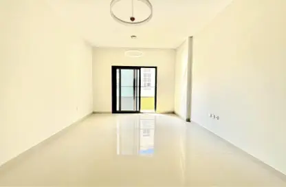 Apartment - 1 Bedroom - 2 Bathrooms for rent in Al Hoor Building - Muwaileh Commercial - Sharjah