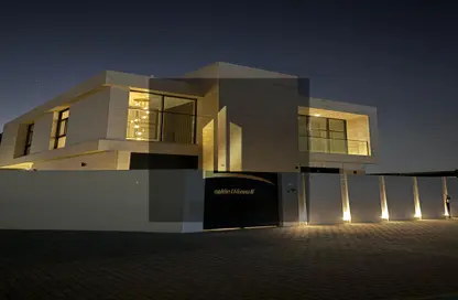 Villa - 4 Bedrooms - 7 Bathrooms for sale in Hoshi - Al Badie - Sharjah