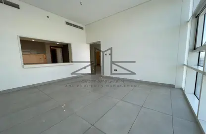 Empty Room image for: Duplex - 3 Bedrooms - 4 Bathrooms for rent in Lamar Residences - Al Seef - Al Raha Beach - Abu Dhabi, Image 1