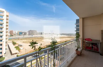 Apartment - 2 Bedrooms - 3 Bathrooms for sale in Mazaya 15 - Queue Point - Dubai Land - Dubai