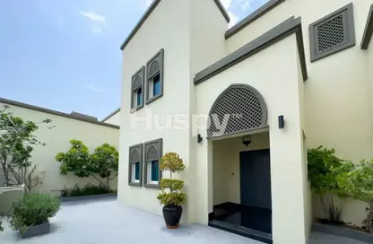 Villa - 4 Bedrooms - 5 Bathrooms for rent in Legacy - Jumeirah Park - Dubai