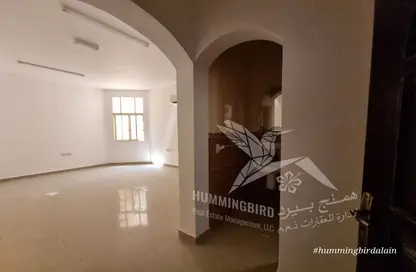 Apartment - 2 Bedrooms - 2 Bathrooms for rent in Al Dafeinah - Asharej - Al Ain