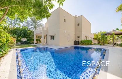 Villa - 4 Bedrooms - 3 Bathrooms for rent in Meadows 7 - Meadows - Dubai