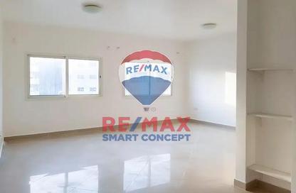 Apartment - 1 Bedroom - 2 Bathrooms for sale in Tower 24 - Al Reef Downtown - Al Reef - Abu Dhabi